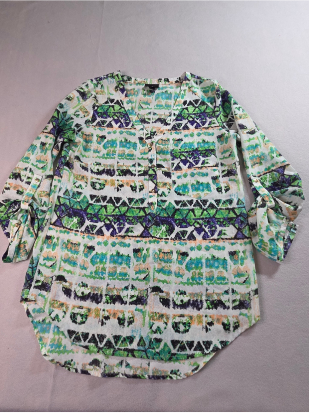 Women's Mossimo Blouse Size S White Green Geometric Print Roll-Tab Sleeve